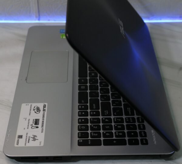 Asus X555LX555L – Intel Core i7 | 4GB RAM | 120GB SSD | NVIDIA GeForce 820M | 15.6" ekran | Polovan laptop