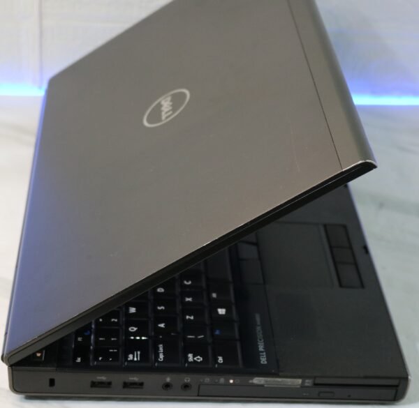 Dell Precision M4800 polovan laptop