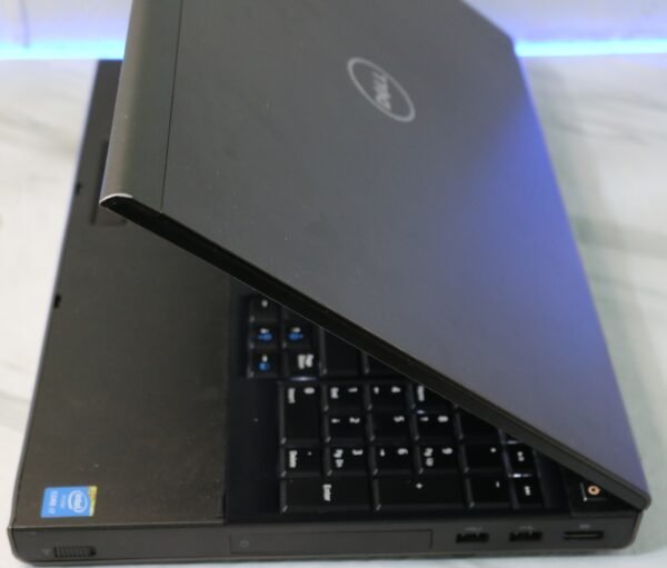 Dell Precision M4800 polovan laptop