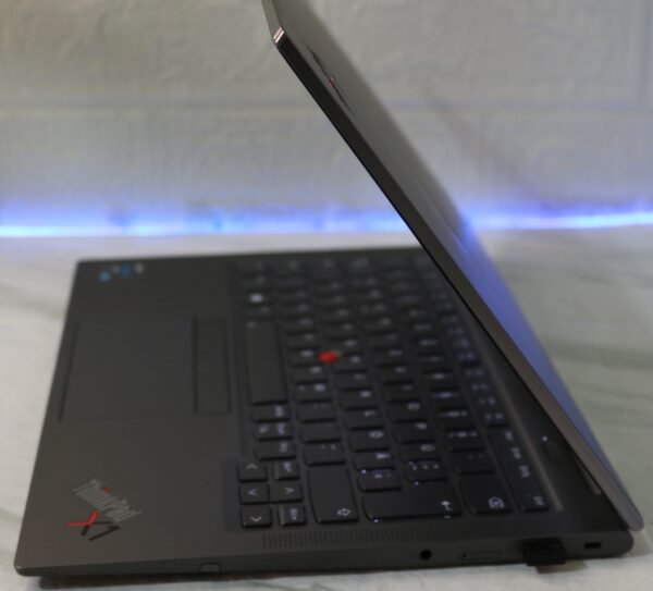 Lenovo ThinkPad X1 Yoga G6 polovan laptop Lenovo ThinkPad X1 Yoga G6 polovan laptop