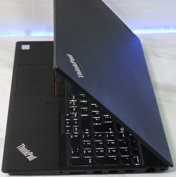 Lenovo ThinkPad P52s