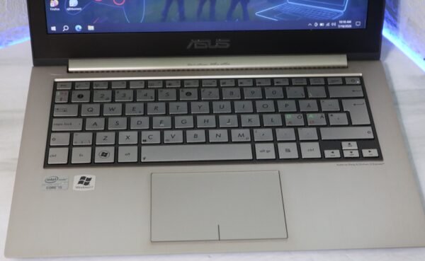 Asus ZenBook UX31E polovan laptop