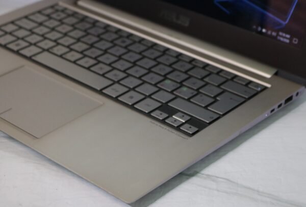 Asus ZenBook UX31E polovan laptop