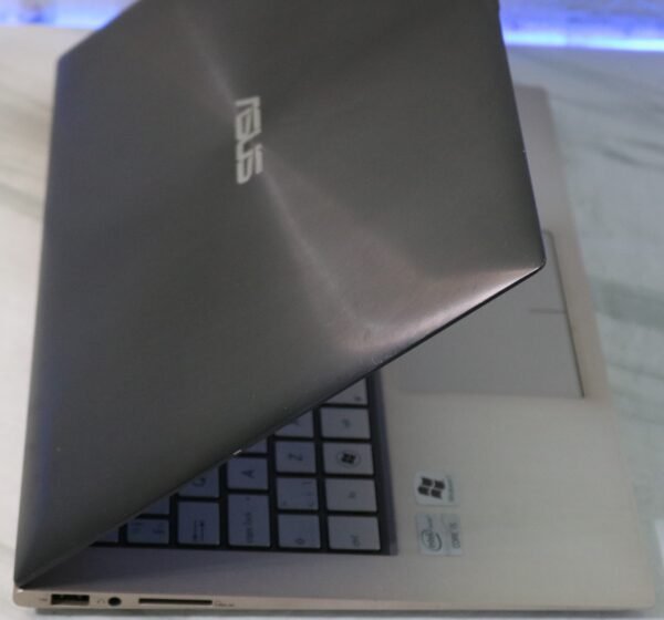 Asus ZenBook UX31E polovan laptop