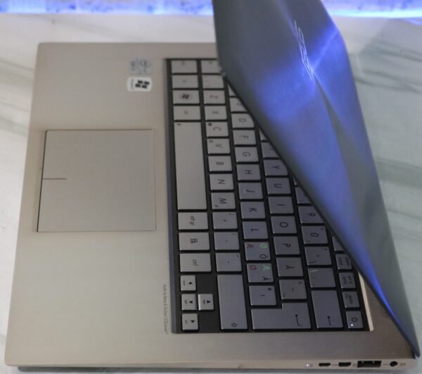 Asus ZenBook UX31E polovan laptop