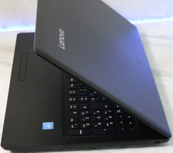 Lenovo 110 polovan laptop Lenovo 110 polovan laptop
