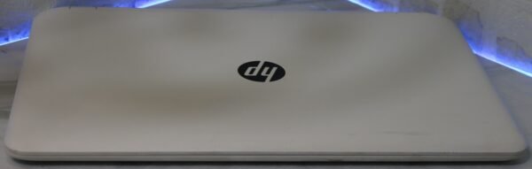 HP Pavilion 17 polovan laptop