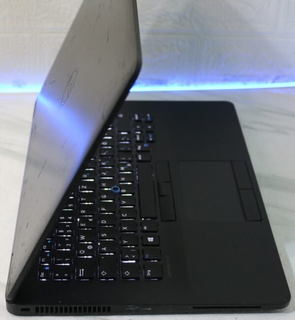 Dell Latitude E7470 Dell Latitude E7470