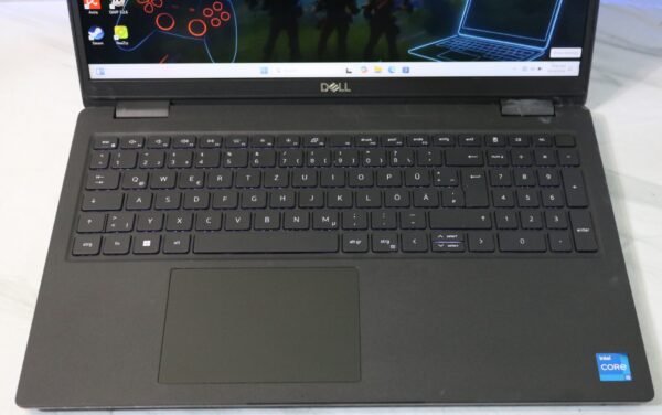 Dell Latitude 3520 Dell Latitude 3520