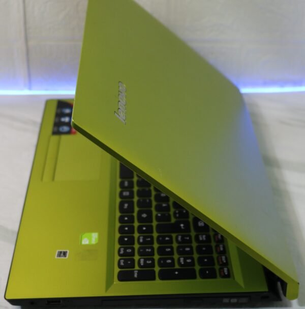 Lenovo IdeaPad 305 Lenovo IdeaPad 305