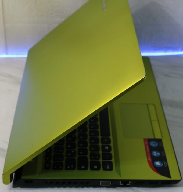 Lenovo IdeaPad 305 Lenovo IdeaPad 305