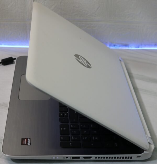 HP Pavilion 80D8