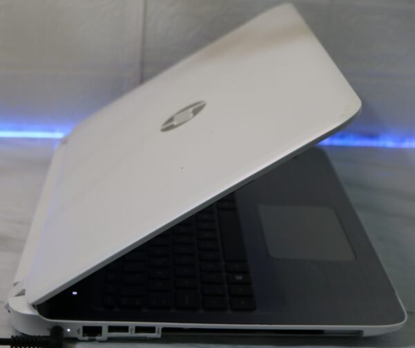 HP Pavilion 80D8